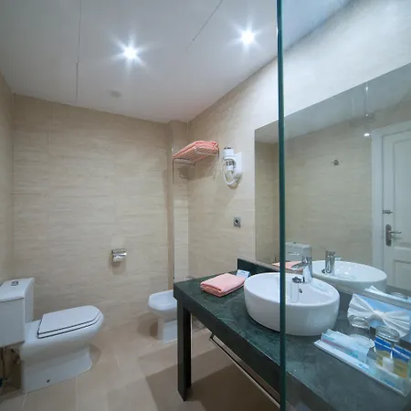 Playacapricho Hotel 4*