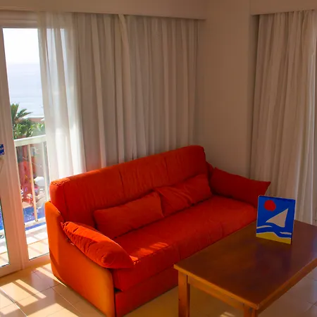 Playacapricho Hotel 4*