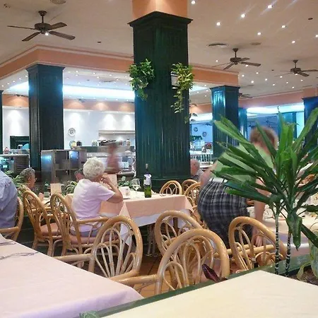 Playacapricho Hotel