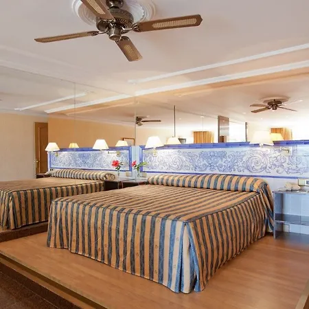 Playacapricho Hotel 4*