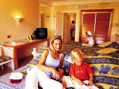 ホテル Playacapricho 4*