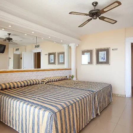 Playacapricho Hotel 4*