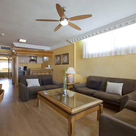 Playacapricho Hotel 4*